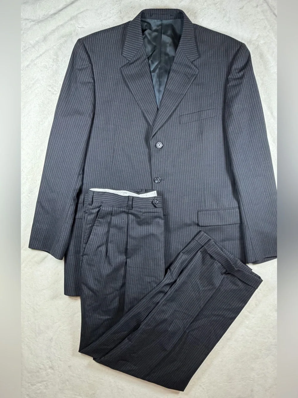 Burberry 46L 100% Wool Deisigner Men's Black Pinstripe Two-Piece Suit